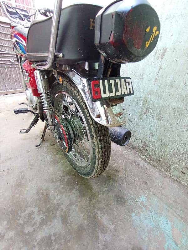 Honda 125 Red clr 1