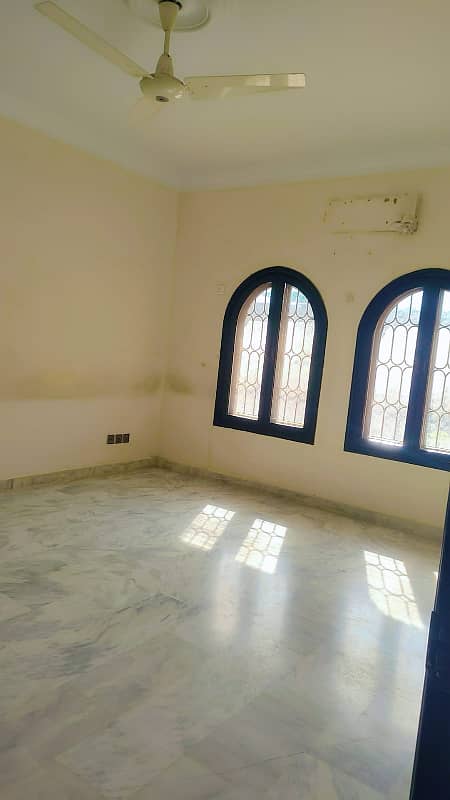 Bungalow For Rent 4 Bedroom With Attached Bathroom Drawing Dining Room TV lounge Kitchen Fully Renovated Maintain house DHA Phase 5 4