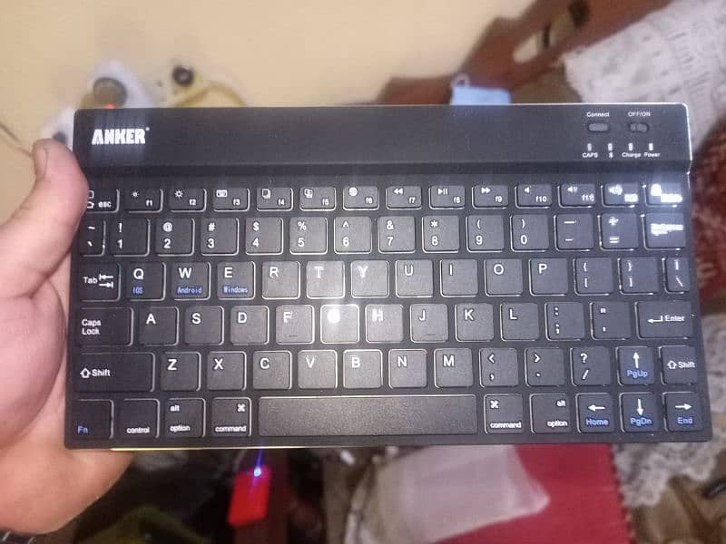 Anker Ultra-Slim Bluetooth Keyboard 0