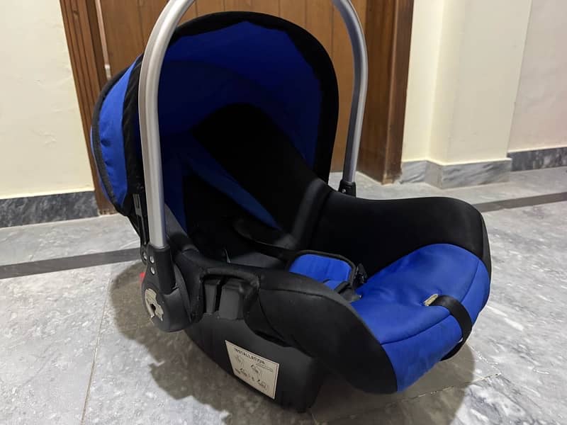 carry cot and car seat 3