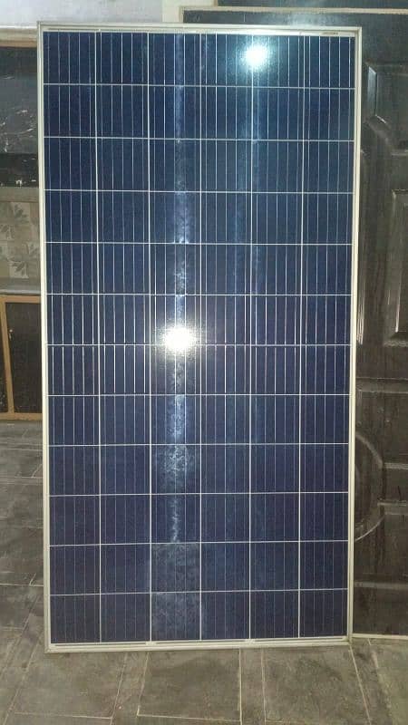 I am selling 325 watt Canadian solar panel with good condition 0