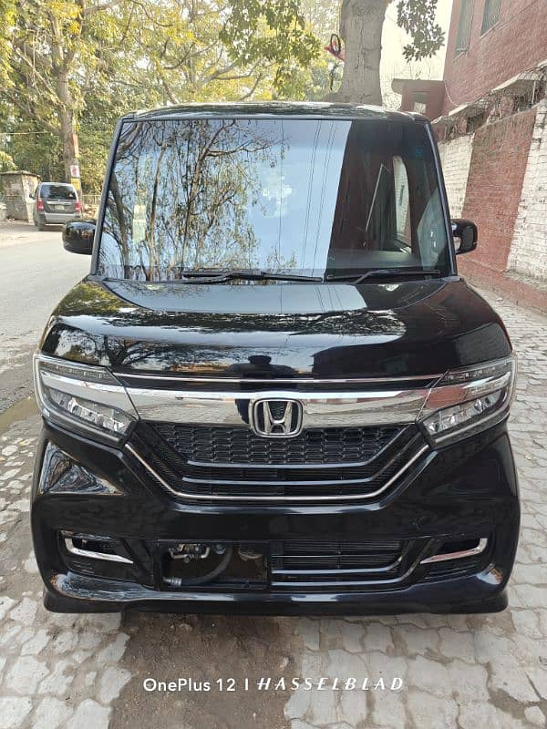 Honda N Box Custom (2022-2025) 0