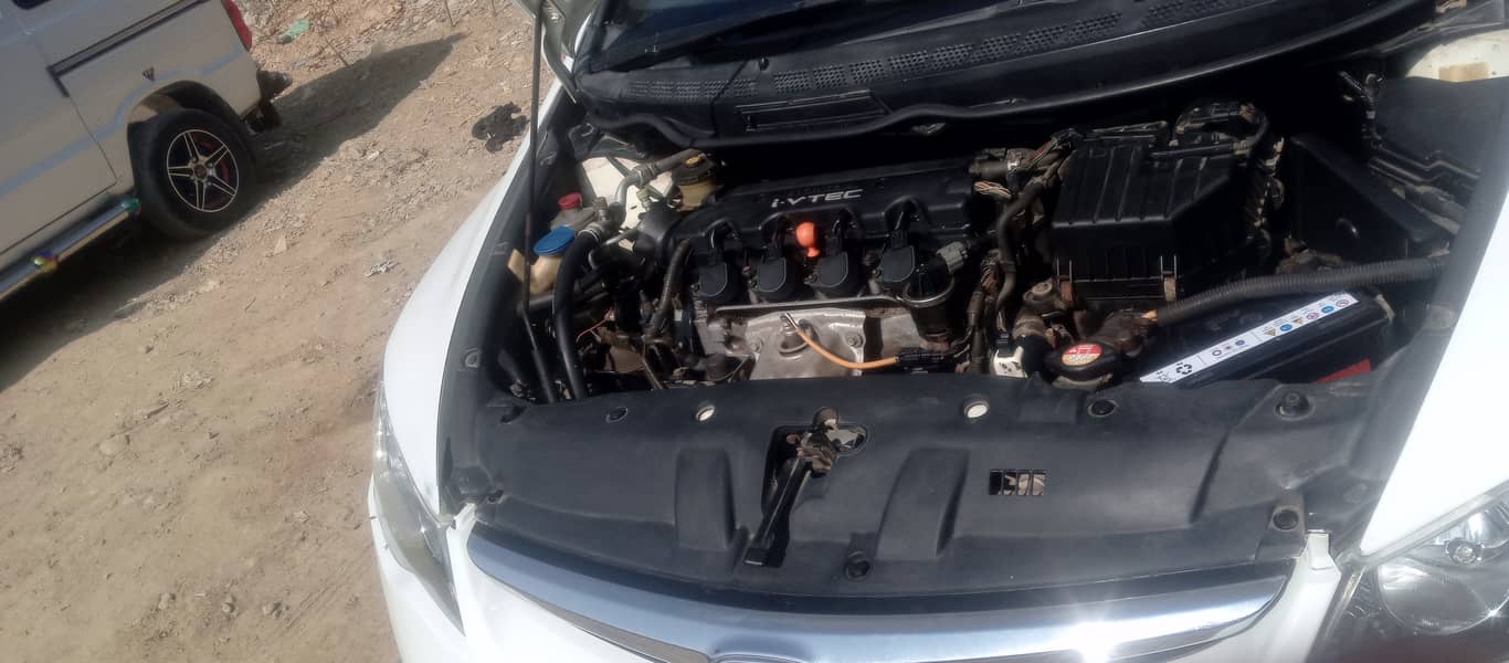 Honda Civic VTi Prosmetic Model 2010. Urgent sale. 4