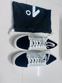 One Degree sneaker 41 size white