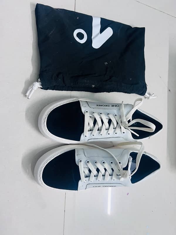 One Degree sneaker 41 size white 0
