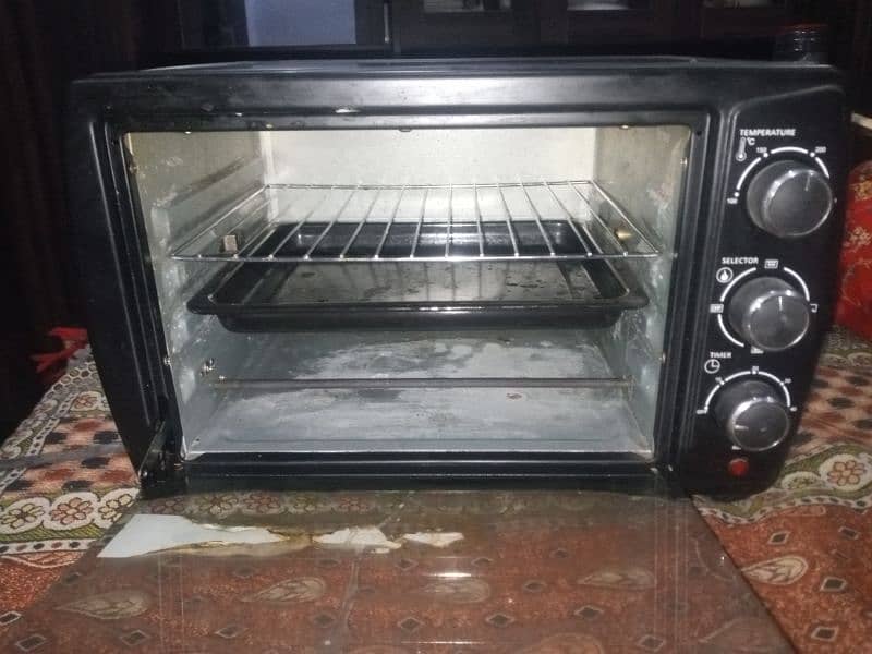 Microwave baking oven with all accessories new condition with box 0