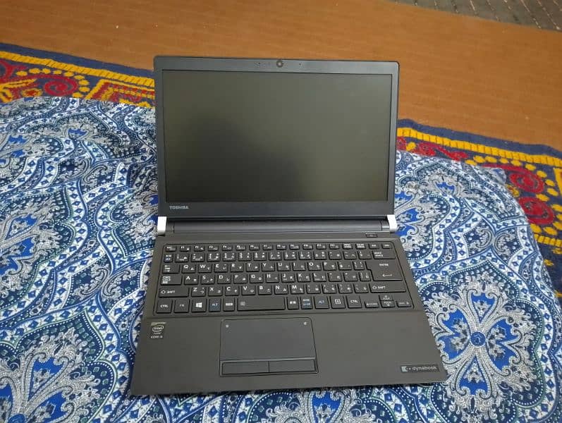 Toshiba dynabook R73 i5 5th Gen 8gb,128gb ssd 0