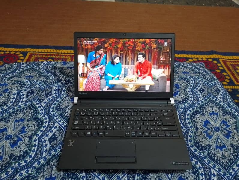 Toshiba dynabook R73 i5 5th Gen 8gb,128gb ssd 2