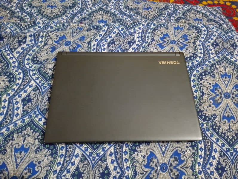 Toshiba dynabook R73 i5 5th Gen 8gb,128gb ssd 5