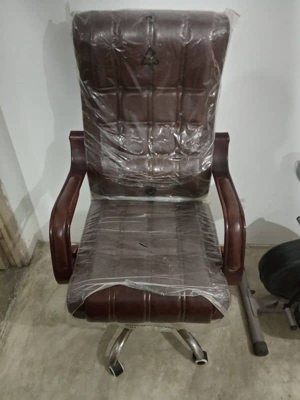 Executive Office Chair 7