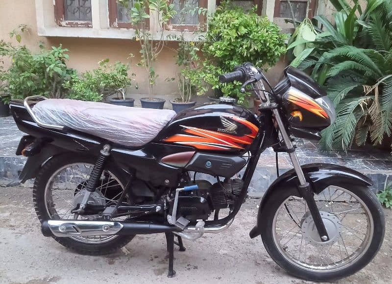 2017 Honda Pridor Karachi Number 1