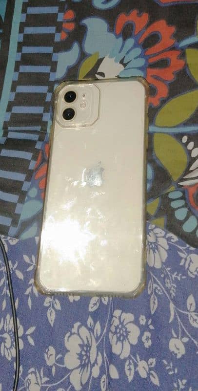 iphone 11 non pta white color 128gb orginial camera 4