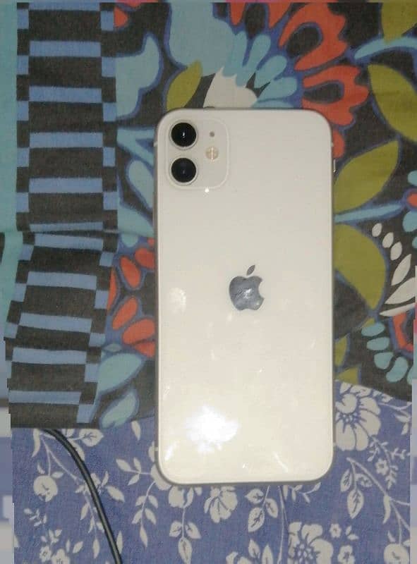 iphone 11 non pta white color 128gb orginial camera 5