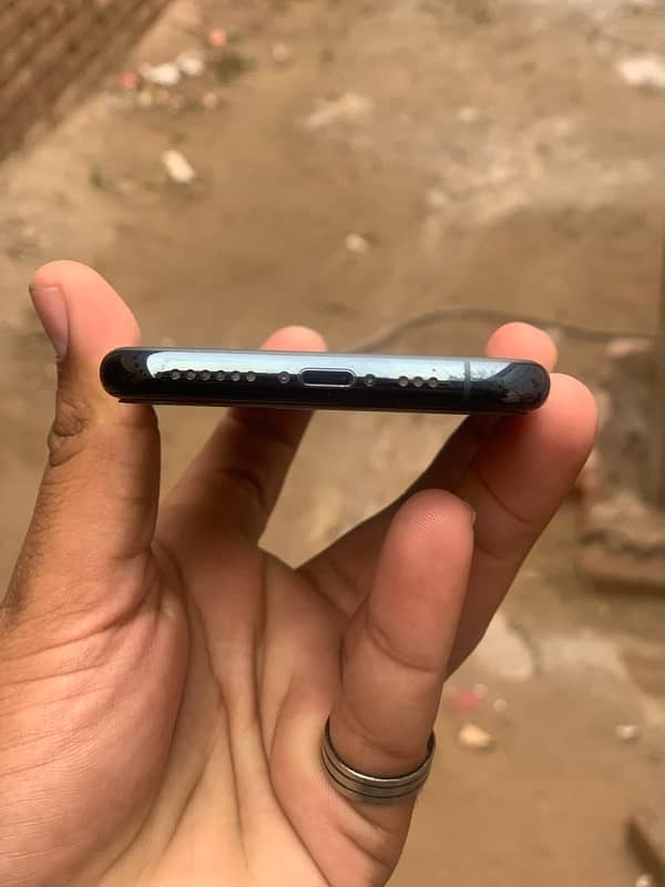 iphone 11 pro pTA approved 1