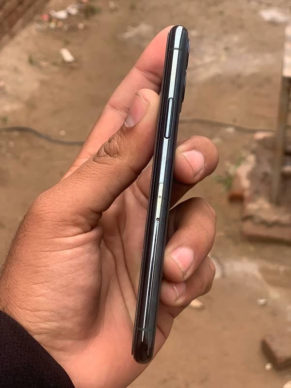 iphone 11 pro pTA approved 3