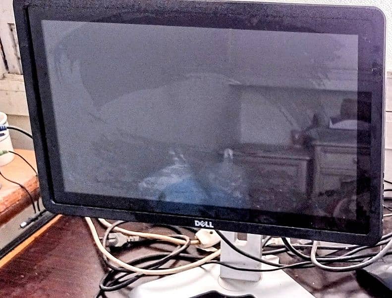 Dell 20-Inch LCD Monitor | Crystal Clear Display | Perfect Condition 2