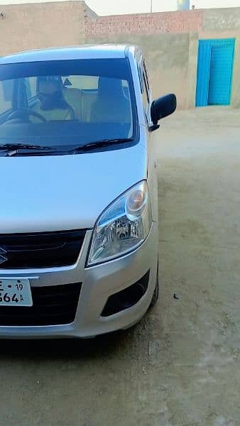 Suzuki Wagon R 2019 3