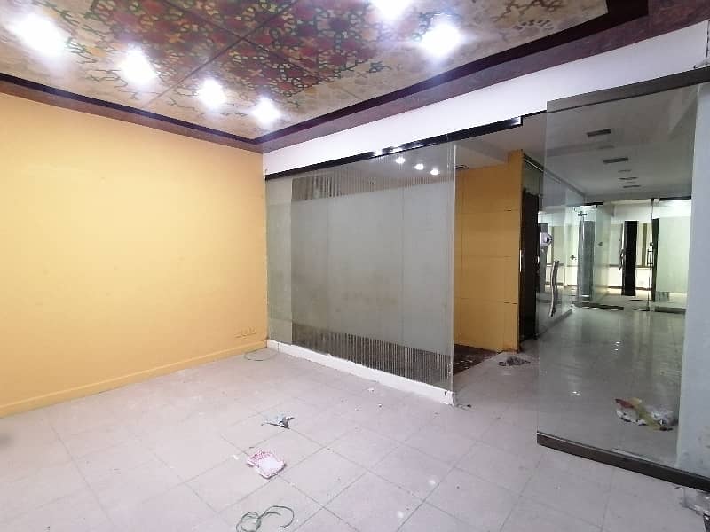 Office 1240 Square Feet For rent In Siddique Trade Center 5