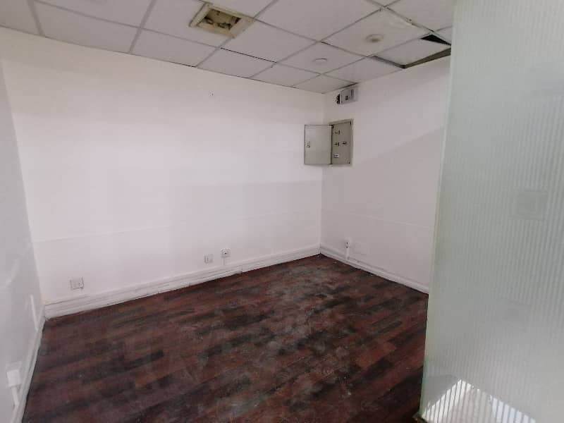 Office 1240 Square Feet For rent In Siddique Trade Center 6