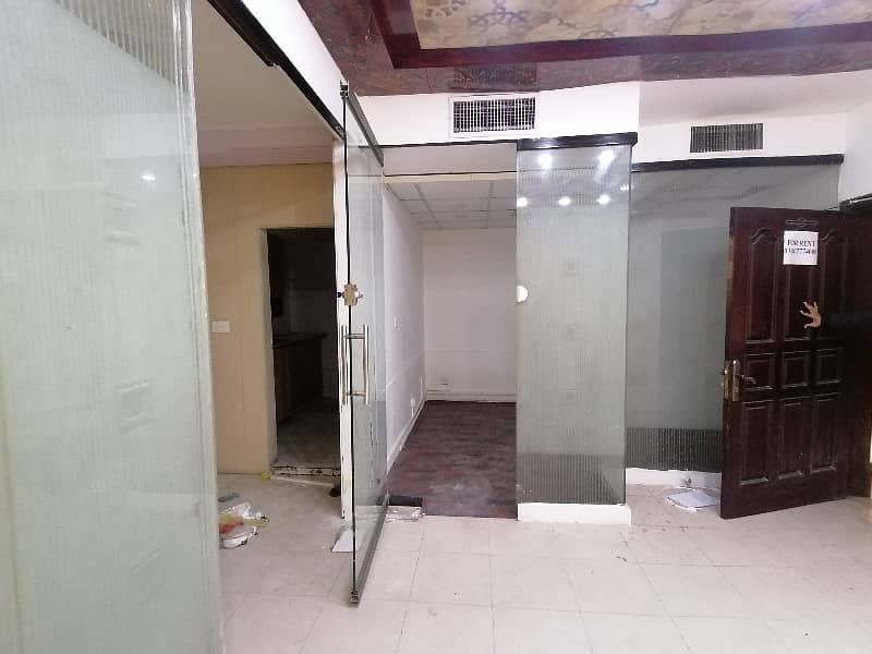 Office 1240 Square Feet For rent In Siddique Trade Center 9