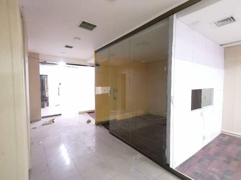 Office 1240 Square Feet For rent In Siddique Trade Center 12