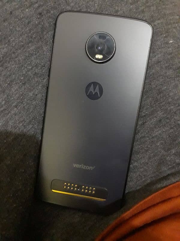 Moto z4 128gb 0