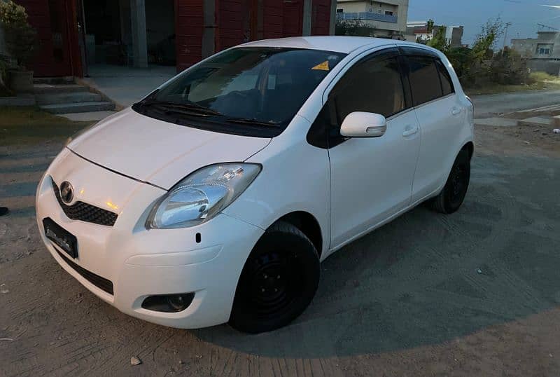 Toyota Vitz 2008 3