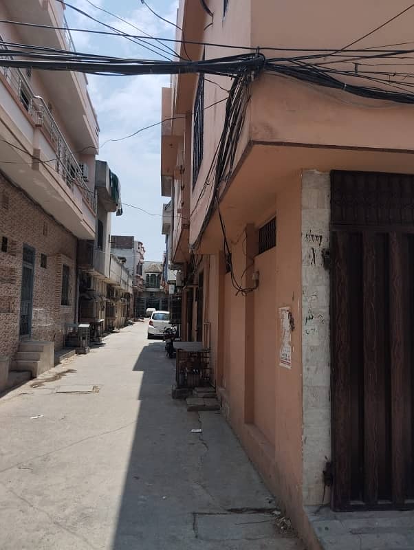 A Corner House Of 4 Marla In Rs. 17000000 2