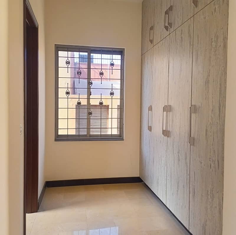 1 Kanal Upper Portion For Rent In DHA Phase 4 Block GG, Lahore. 4