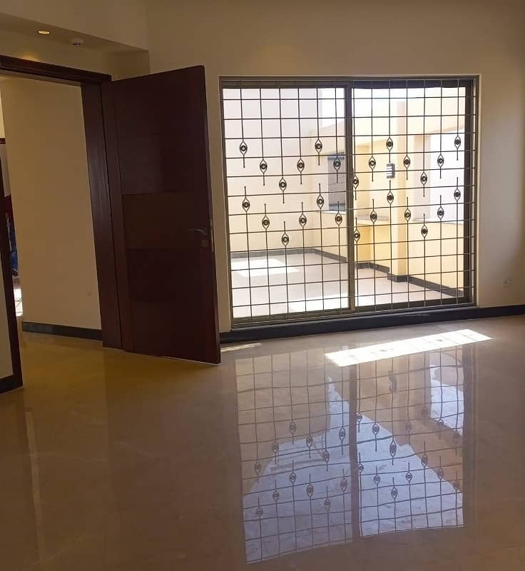 1 Kanal Upper Portion For Rent In DHA Phase 4 Block GG, Lahore. 8