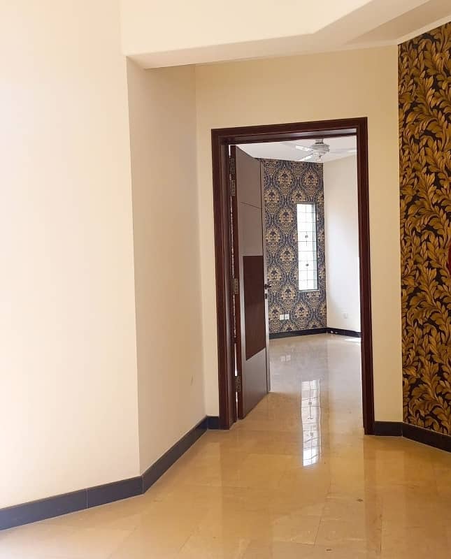 1 Kanal Upper Portion For Rent In DHA Phase 4 Block GG, Lahore. 9