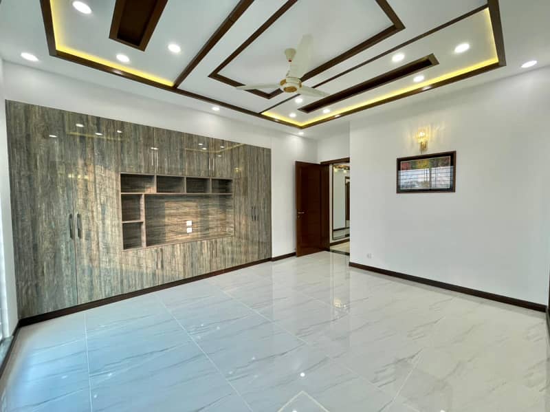 Kanal House Rent In DHA Phase 7-R-Lahore 4