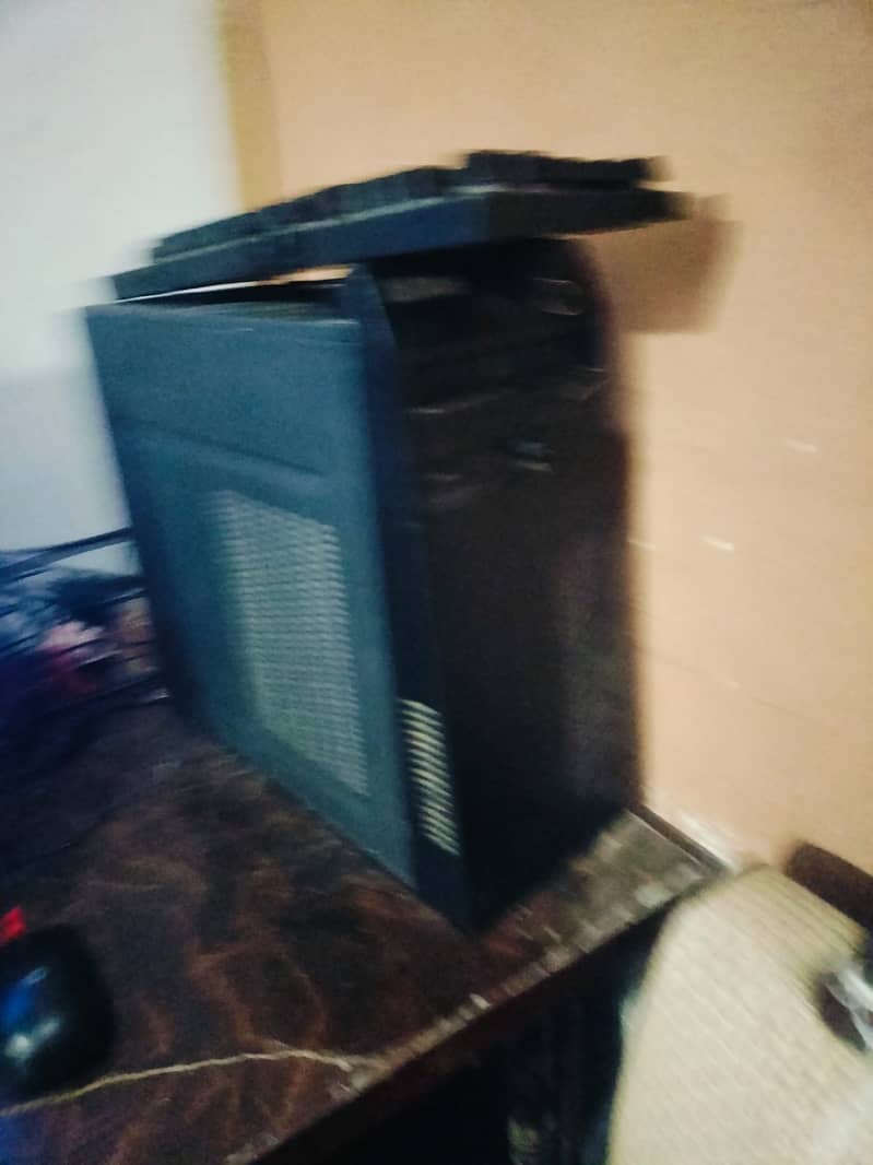 Computer for sale with 2GB Graphic Card SSD hard disc 128 3