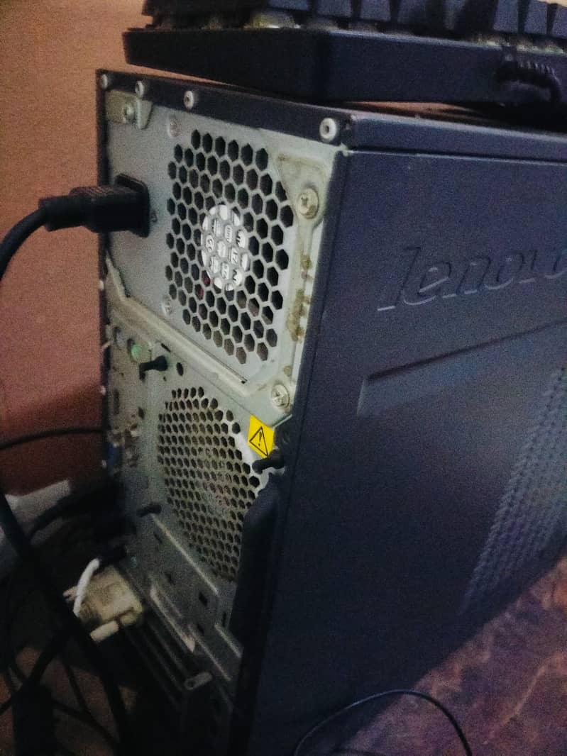 Computer for sale with 2GB Graphic Card SSD hard disc 128 4