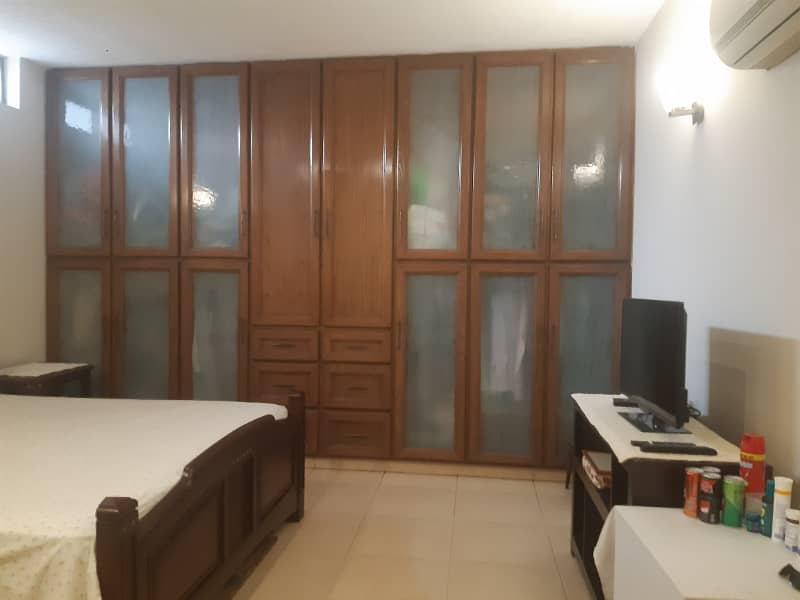 Fully Furnished ROOM FOR RENT 2