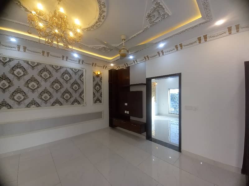 Double Storey 10 Marla House For sale In Central Park - Block C Lahore 0