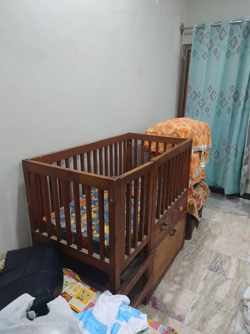 Baby cot with mattress 1