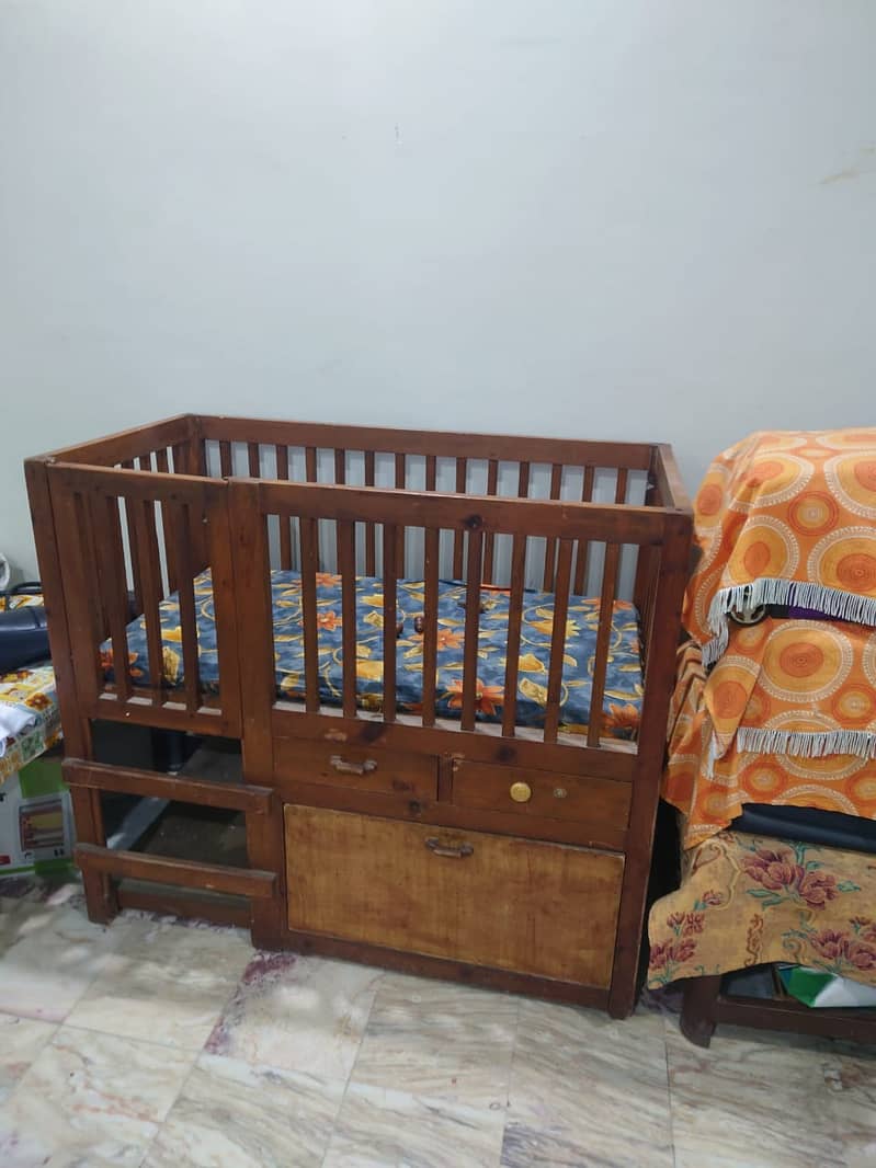 Baby cot with mattress 2