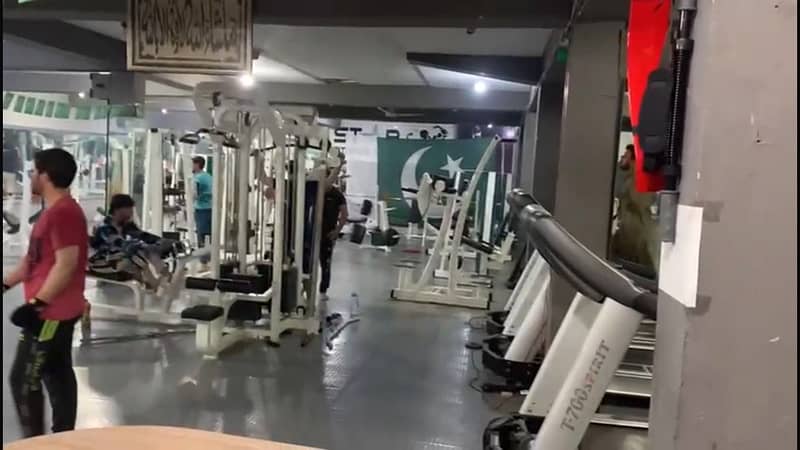 GYM FOR SALE 6 LAK INCOME MONTHLY 300 CUSTOMER 2K FEE EACH PESHAWAR 3