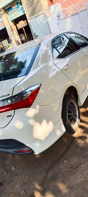 Toyota Corolla GLI 2015 total janiune 8