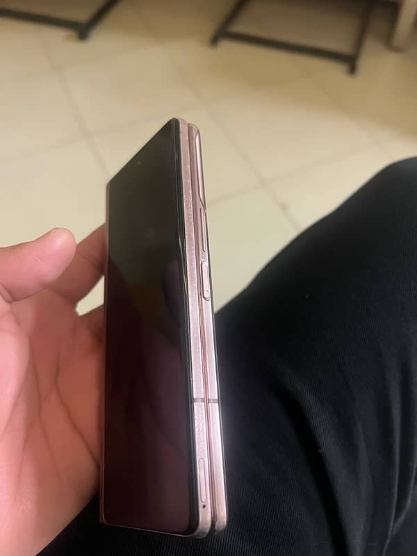 Samsung Z Fold 2 12/256 Official PTA Approved 3