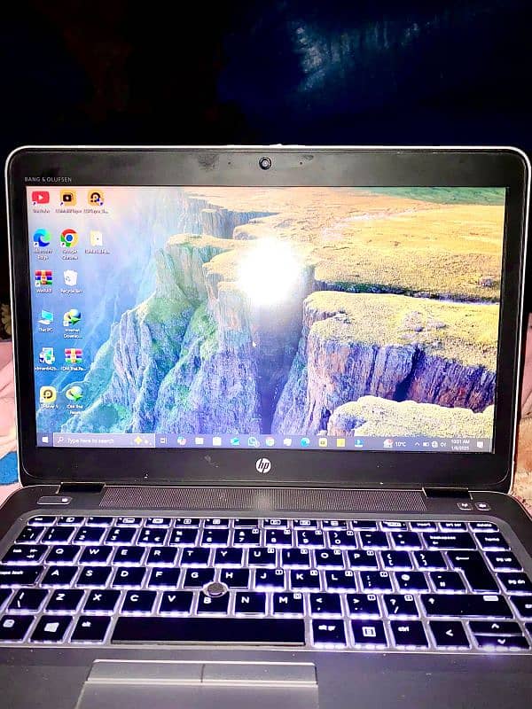 HP laptop 10/10 in good condition 8gb ram 256 ssd 2