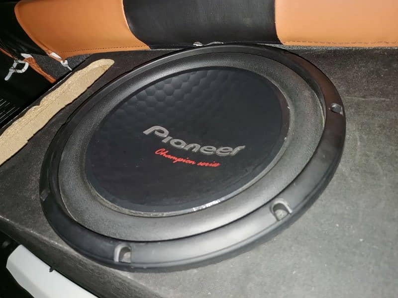 Pionner woofer and aimplifier 2