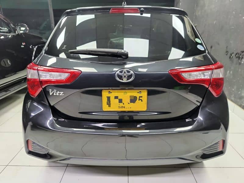 Toyota Vitz 2017 3