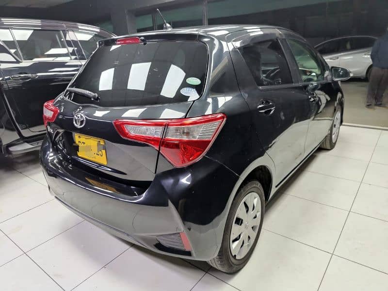 Toyota Vitz 2017 4