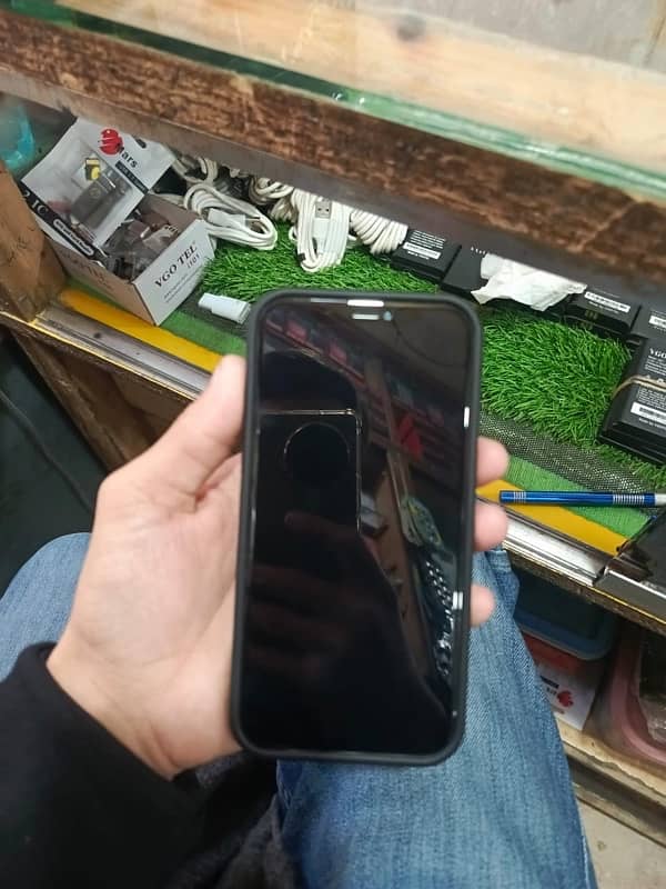 i phone 12 64GB WITH box PTA approved single +E 3