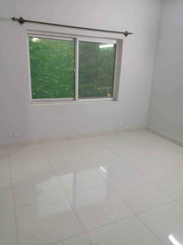 G11/3 New PHA E type flats Fully Renovated 3rd floor for Sale 2