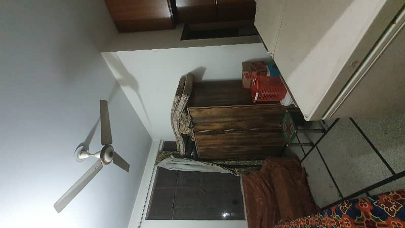 10 Marla House 5. Bed Available For Sale Hot Location Near Lawrence Road 6