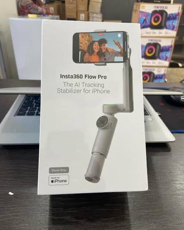 Insta360 Flow Pro Gimbal – 10/10 Condition, Full Accessories Included 0