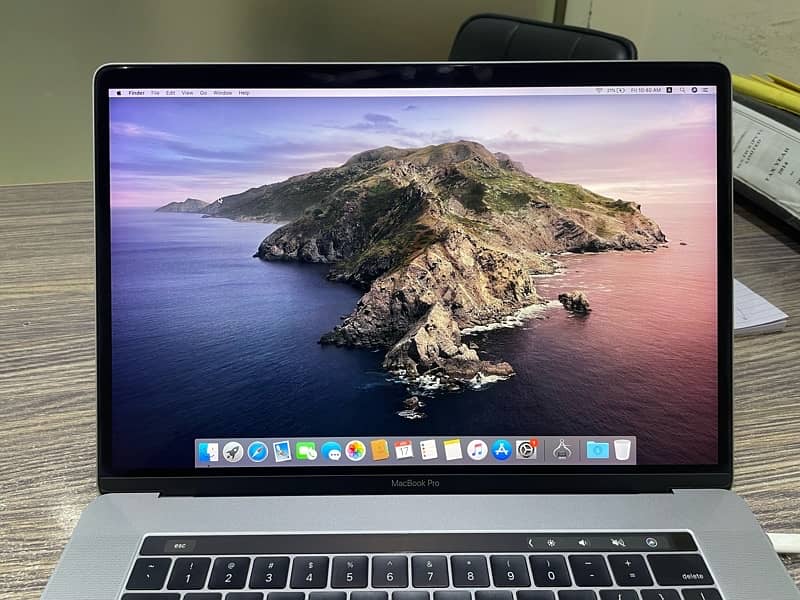 Macbook Pro 2016 Touchbar Pro 15 inches 1